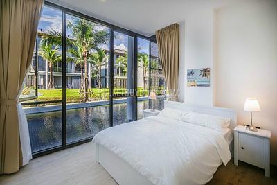 MAI5352: Beachfront 2 Bedroom Residence in Luxury Condominium with Reduced Price!. Photo #7