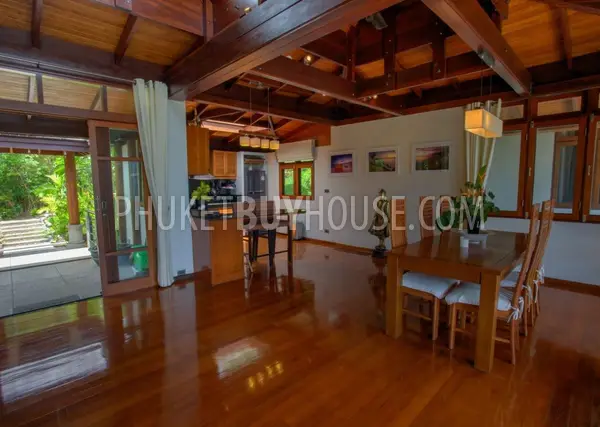 SUR6319: Western Style Villa in Surin Beach. Photo #8