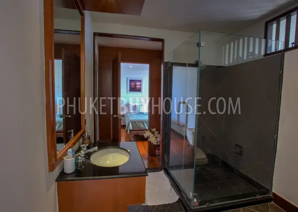 SUR6319: Western Style Villa in Surin Beach. Photo #16