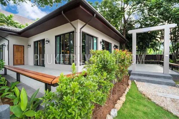 NAI6349: Impeccable Villa in Nai Harn Beach. Photo #11