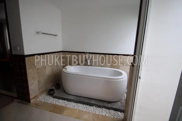 NAI6362: Unique Balinese Style Villa in Nai Harn Beach. Photo #15