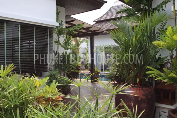 NAI6362: Unique Balinese Style Villa in Nai Harn Beach. Photo #34