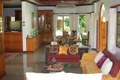 CHA1335: Luxury 5-Bedroom Pool Villa in Perfect Condition in Chalong area. Photo #2