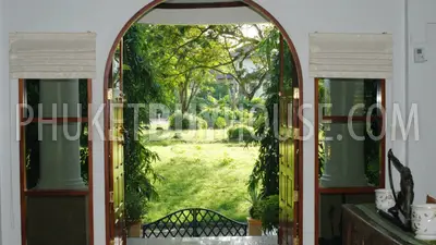 CHA1335: Luxury 5-Bedroom Pool Villa in Perfect Condition in Chalong area. Photo #3