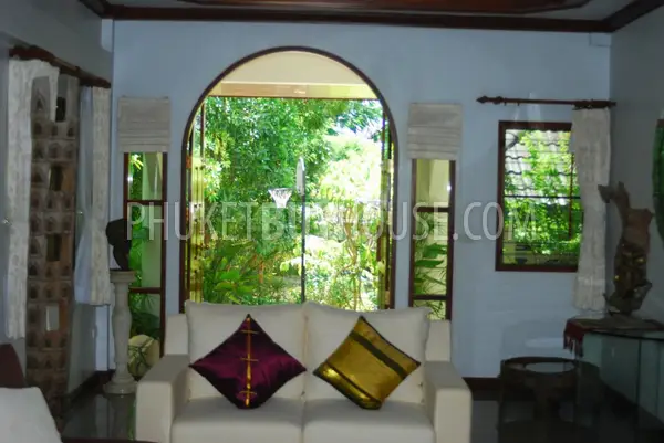 CHA1335: Luxury 5-Bedroom Pool Villa in Perfect Condition in Chalong area. Photo #9