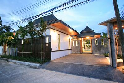 CHA21908: Stunning Three-Bedroom Villa with Balinese-Inspired Design in Chalong!. Photo #13