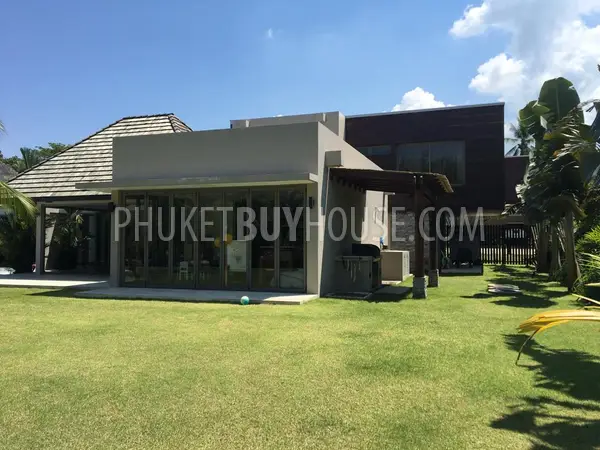 LAY6396: Elegant Villa in Layan Beach Area. Photo #1