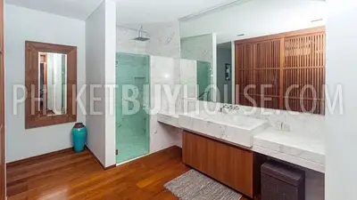 RAW6422: Elegant Villa for Sale with Sea View in Rawai. Fotoğraf #4