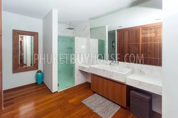 RAW6422: Elegant Villa for Sale with Sea View in Rawai. Photo #4