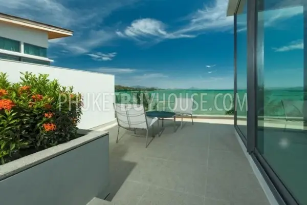 RAW6422: Elegant Villa for Sale with Sea View in Rawai. Photo #9