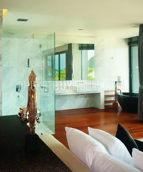 RAW6422: Elegant Villa for Sale with Sea View in Rawai. Photo #18