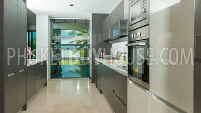 RAW6422: Elegant Villa for Sale with Sea View in Rawai. Fotoğraf #32