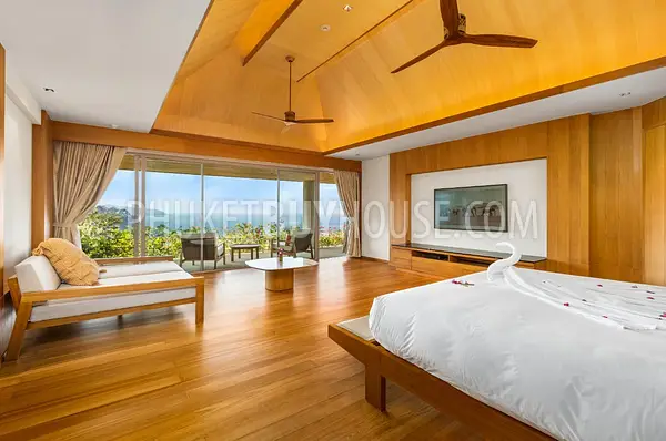 KAM21925: Upscale Five-Bedroom Villa in Kamala. Photo #4