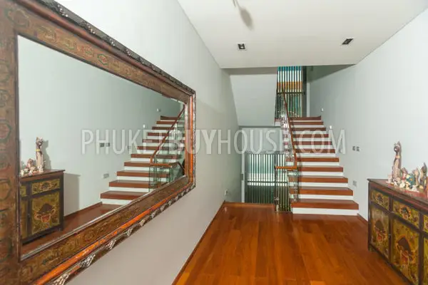 RAW6422: Elegant Villa for Sale with Sea View in Rawai. Photo #43