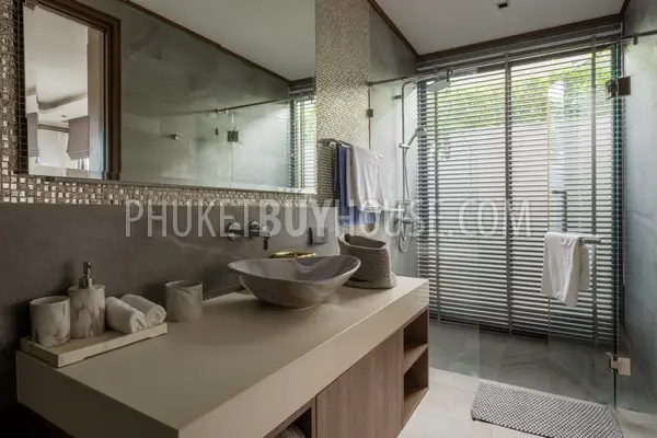 CHE21926: Lovely Four-Bedroom Residence in Cherngtalay. Photo #12