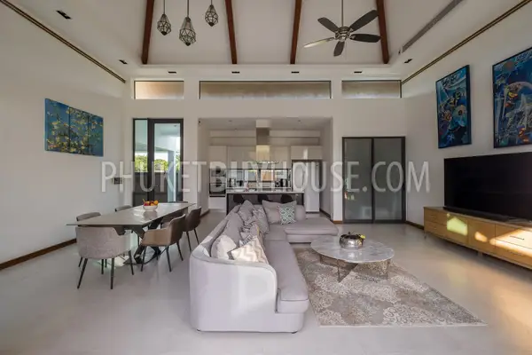 CHE21926: Lovely Four-Bedroom Residence in Cherngtalay. Photo #21