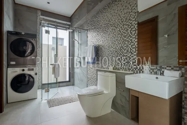 CHE21926: Lovely Four-Bedroom Residence in Cherngtalay. Photo #33