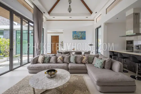 CHE21926: Lovely Four-Bedroom Residence in Cherngtalay. Photo #28