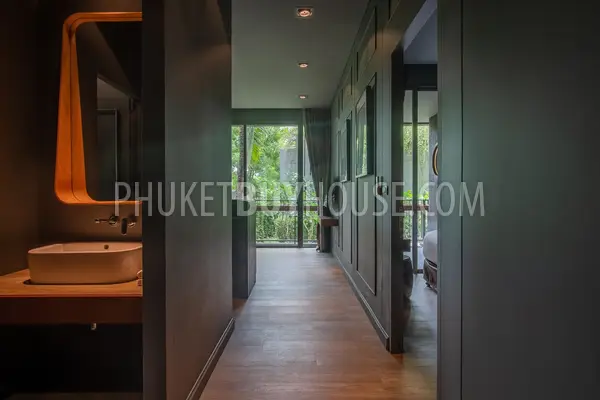 RAW6993: Corner Apartment with Garden Access in Nai Harn. Photo #12