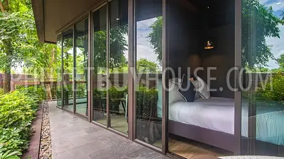RAW6993: Corner Apartment with Garden Access in Nai Harn. Photo #2