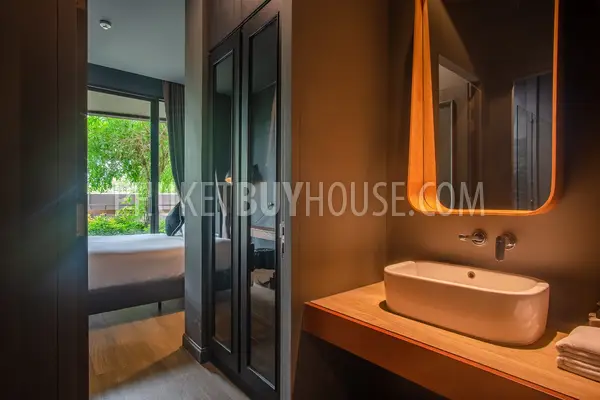 RAW6993: Corner Apartment with Garden Access in Nai Harn. Photo #22