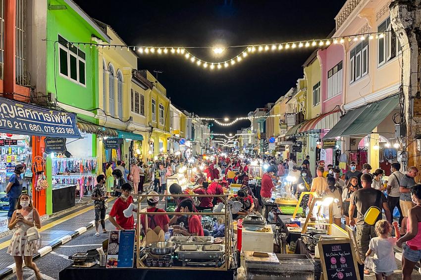 Exploring the Vibrant Nightlife of Phuket: A Paradise After Dark