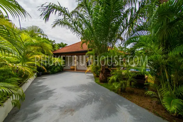 RAW6409: Cozy House in Rawai. Photo #2