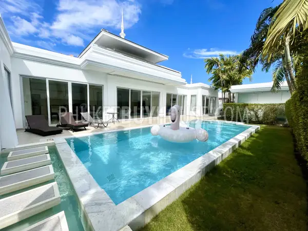 RAW21941: Luxurious 3-Bedroom Pool Villa in Rawai, Phuket. Fotoğraf #1