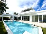 RAW21941: Luxurious 3-Bedroom Pool Villa in Rawai, Phuket. Thumbnail #4