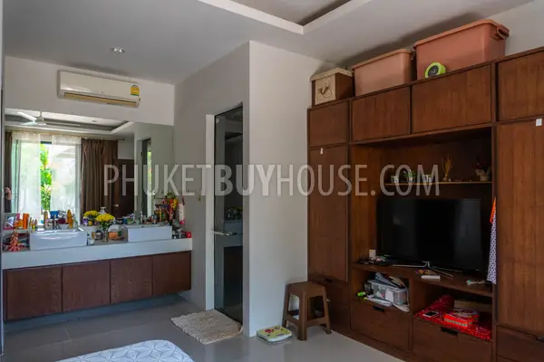 RAW6477: Villa with Pool for Sale in Rawai. Fotoğraf #23