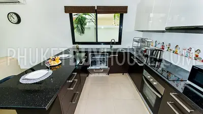 RAW6439: Lovely Villa For Sale in Rawai. Fotoğraf #10