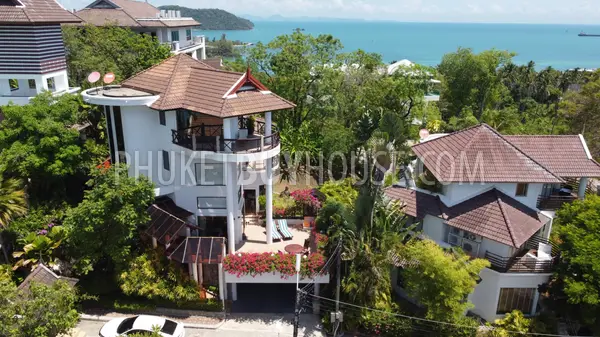 PAN21953: Stunning Three-Bedroom House For Sale With Magnificent Views of Ao Yon Bay and Racha Islands. Fotoğraf #1