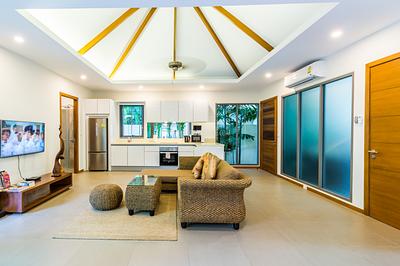 RAW21954: Spacious 4 Bedroom Pool Villa  in Rawai as an Investment Opportunity with a Successful Track Record. Photo #3
