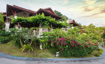 PAT6502: Luxury Villa with Sea View in Patong. Photo #37