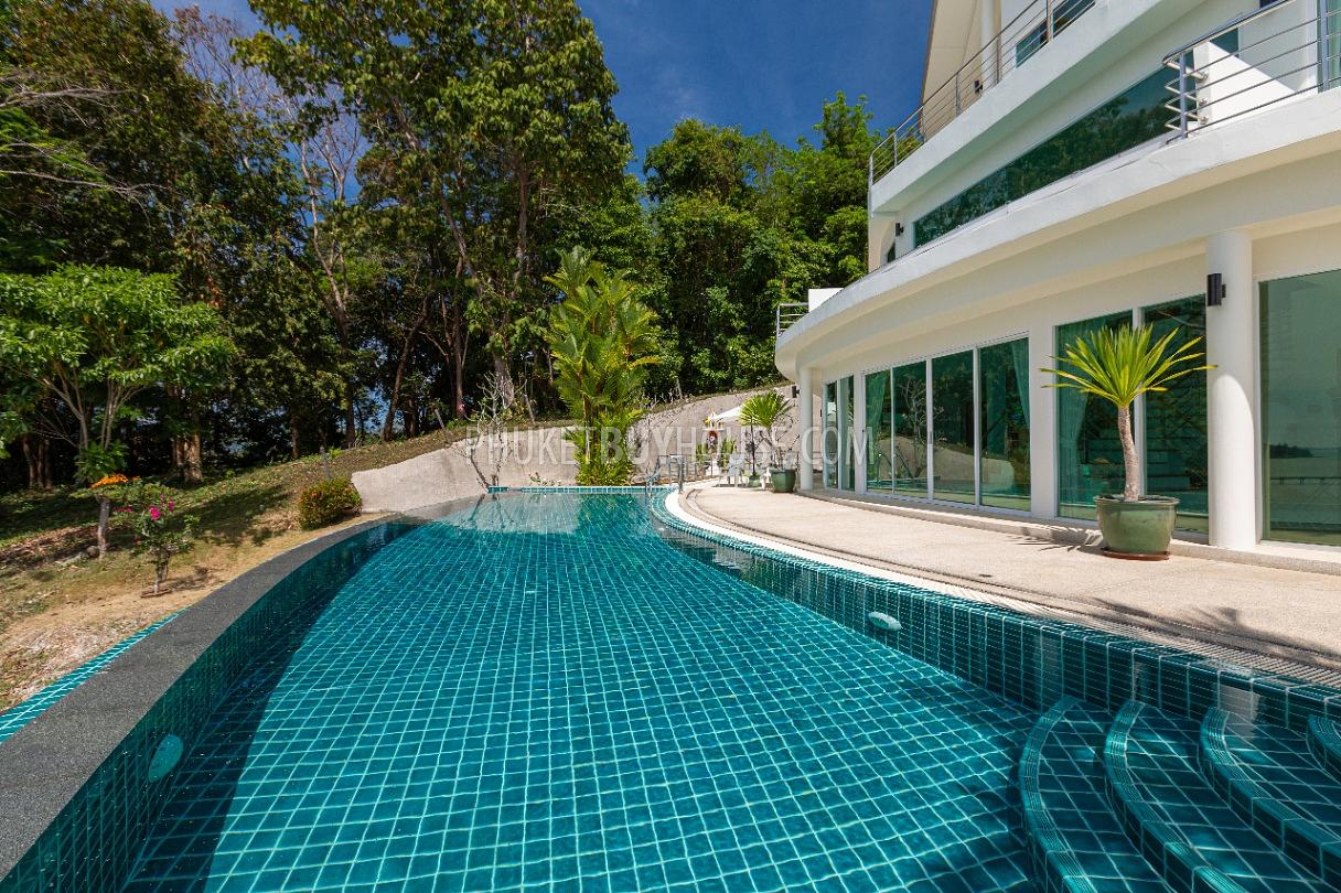 AOP7243: Luxurious Three Bedroom Pool Villa in Ao Po. Photo #47