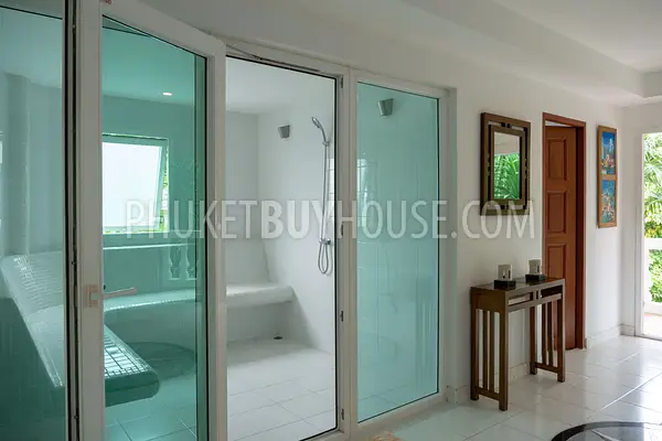 KOS21965: Opulent Five-Bedroom Residence with Breathtaking Ocean Views Available for Sale in Koh Sirey. Fotoğraf #19