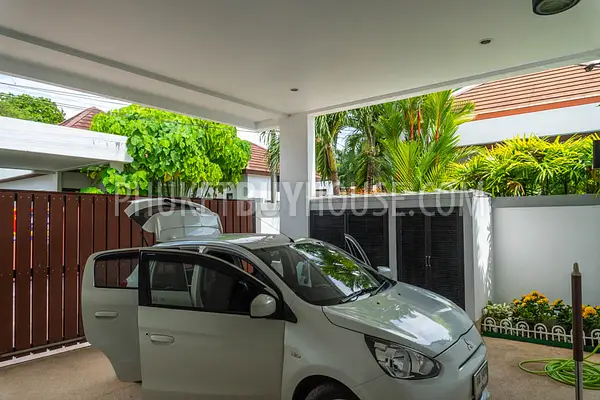 RAW6477: Villa with Pool for Sale in Rawai. Fotoğraf #25
