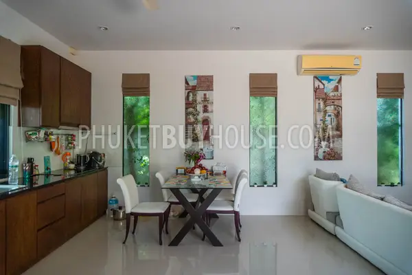 RAW6477: Villa with Pool for Sale in Rawai. Fotoğraf #33