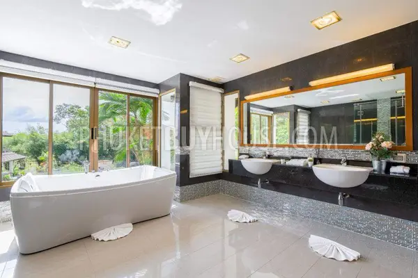 BAN21972: Aesthetic 4 Bedroom Villa for Sale in Bang Tao. Fotoğraf #8