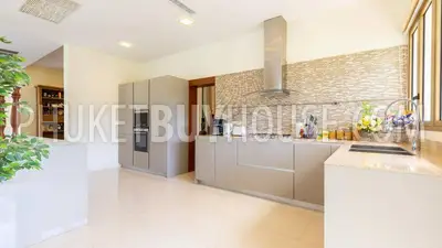 BAN21972: Aesthetic 4 Bedroom Villa for Sale in Bang Tao. Fotoğraf #12