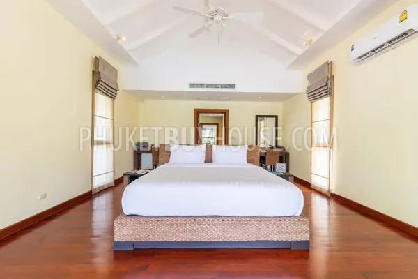 BAN21972: Aesthetic 4 Bedroom Villa for Sale in Bang Tao. Fotoğraf #6