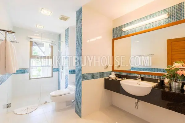 BAN21972: Aesthetic 4 Bedroom Villa for Sale in Bang Tao. Fotoğraf #18