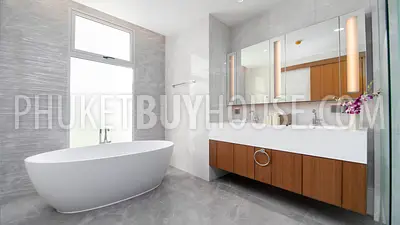BAN21976: Outstanding 3 Bedroom Apartment For Sale With Lakeview in Bang Tao. Fotoğraf #25