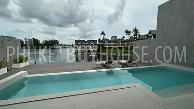 BAN21977: Splendid 2 Bedroom Apartments with Lakeview For Sale in Bang Tao. Fotoğraf #4