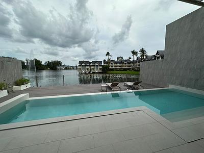 BAN21977: Splendid 2 Bedroom Apartments with Lakeview For Sale in Bang Tao. Photo #4