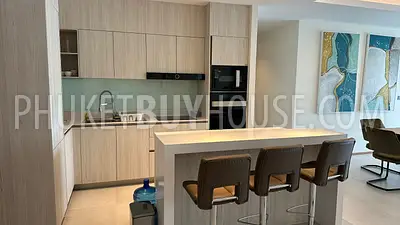BAN21977: Splendid 2 Bedroom Apartments with Lakeview For Sale in Bang Tao. Fotoğraf #2