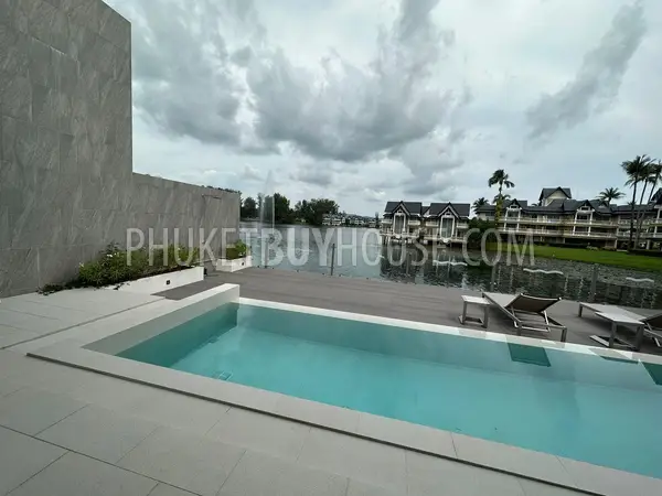 BAN21977: Splendid 2 Bedroom Apartments with Lakeview For Sale in Bang Tao. Photo #18