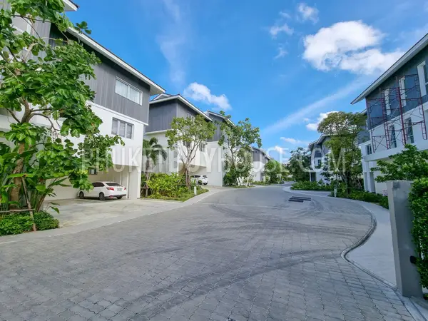 BAN21977: Splendid 2 Bedroom Apartments with Lakeview For Sale in Bang Tao. Photo #36