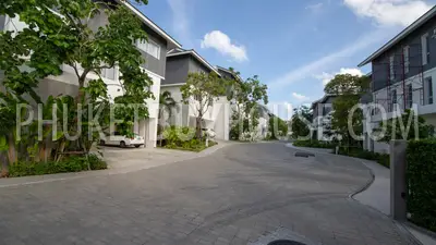 BAN21977: Splendid 2 Bedroom Apartments with Lakeview For Sale in Bang Tao. Fotoğraf #44