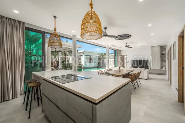 RAW21980: Luxurious, modern villa with pool and garden in Rawai. 照片 #47